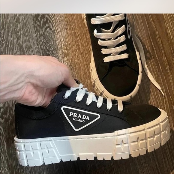 PRADA platform sneaker - Picture 2 of 6